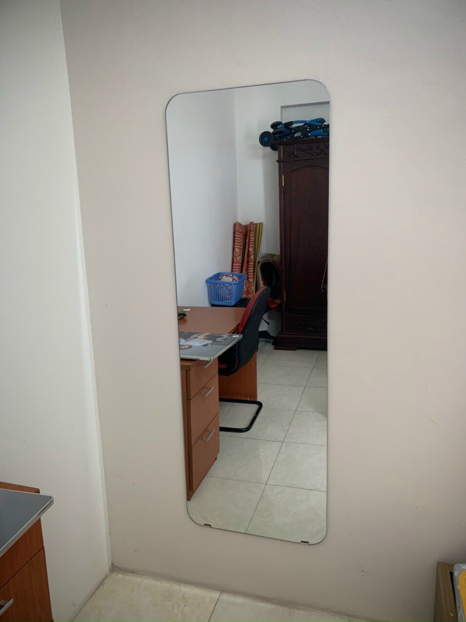 Gương soi dán tường toàn thân